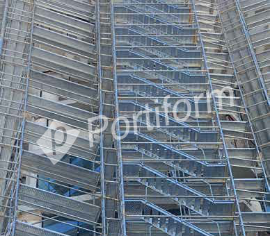 Güvenlikli Flanşlı Tip Cephe İskelesi